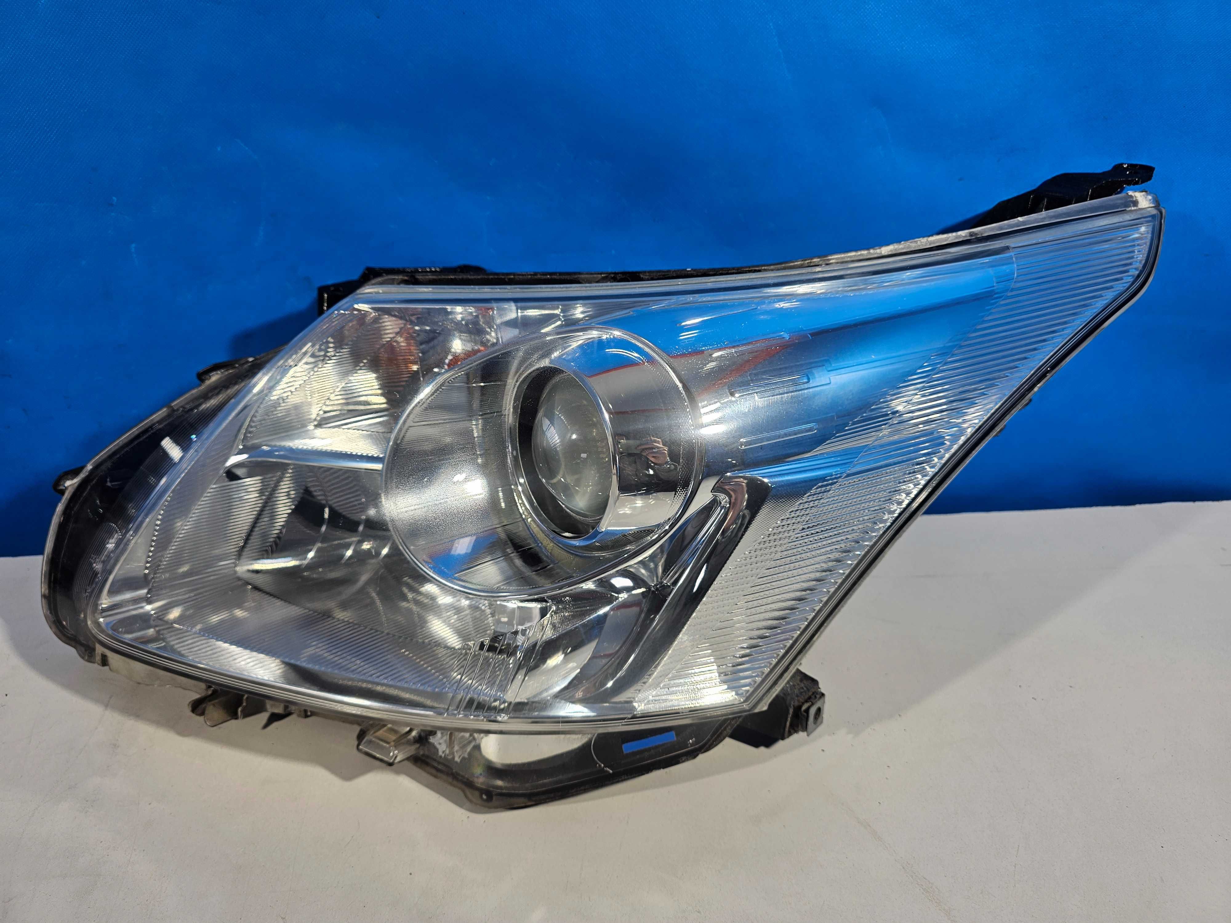 Toyota Avensis T27 Lampy Przód Przednie Lewa+Prawa Komplet Europa H11