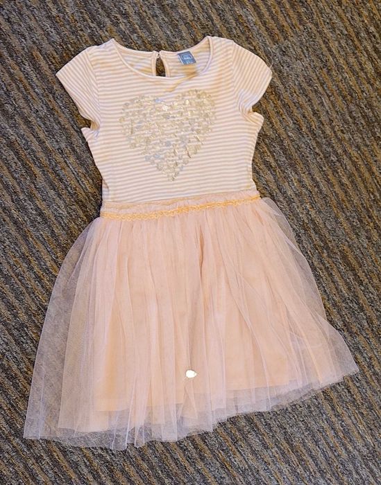 Sukienka 122 / tiulowy dół / stan dobry