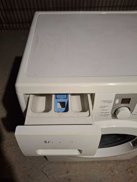 Máquina de lavar roupa. Samsung e em bom estado. Zona do Entroncamento