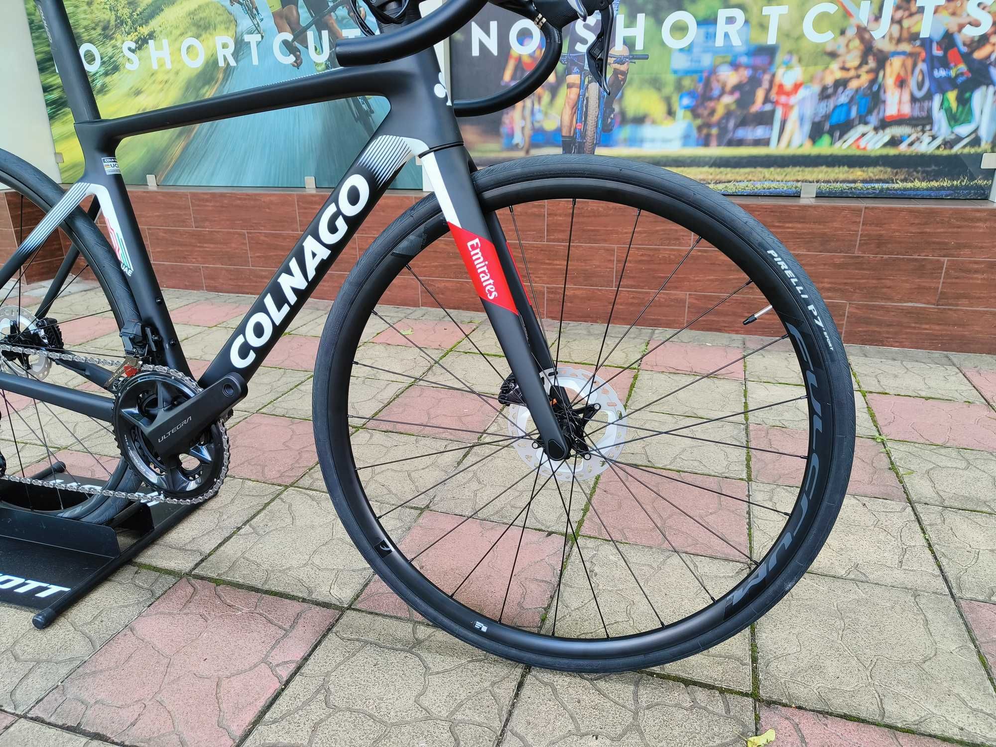 Велосипед Colnago V4Rs UAE Team Emirates 2025 Ultegra Di2, новий