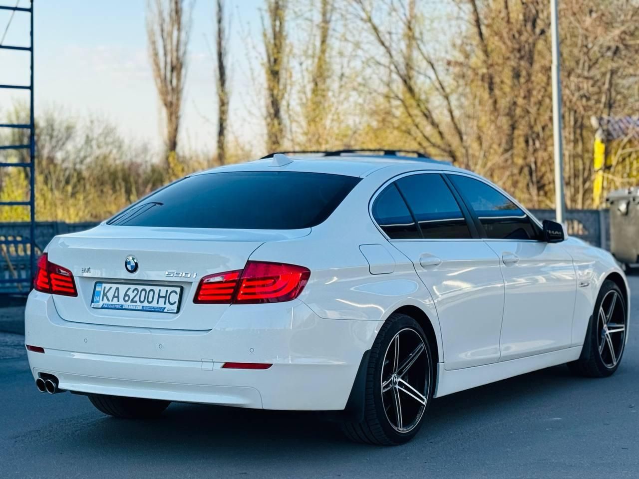 Легковой автомобиль BMW