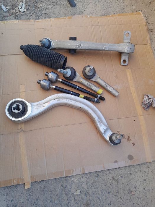 Оригінальні запчастини по рульовій і ходовій на Теслу Модель Y