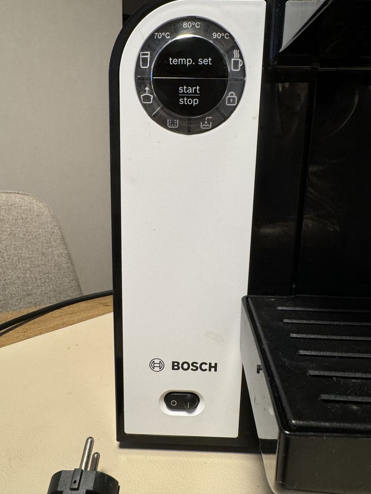 Умный электрочайник со встроенным фильтром Bosch Filtrino