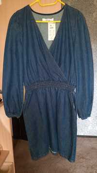 Granatowa sukienka dżinsowa Reserved 40
