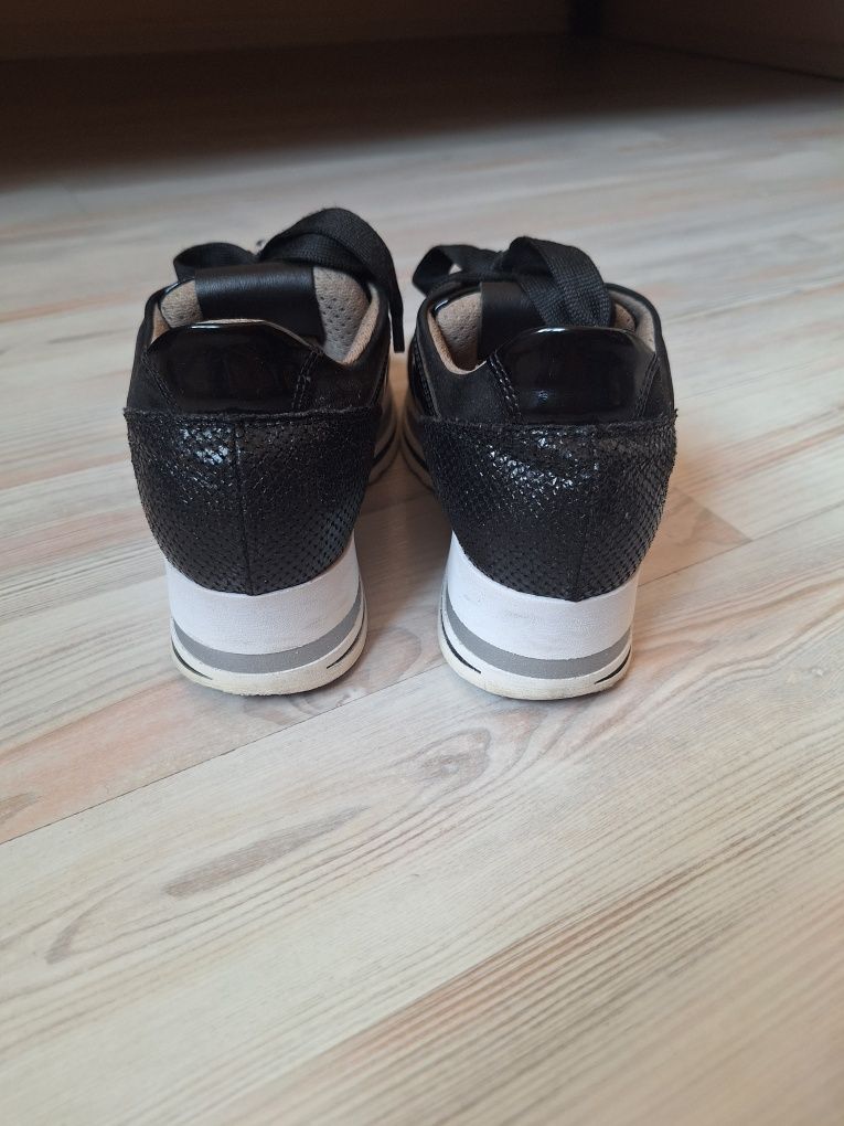 Sneakersy Wittchen skóra naturalna 37 j.kazar ochnik kors