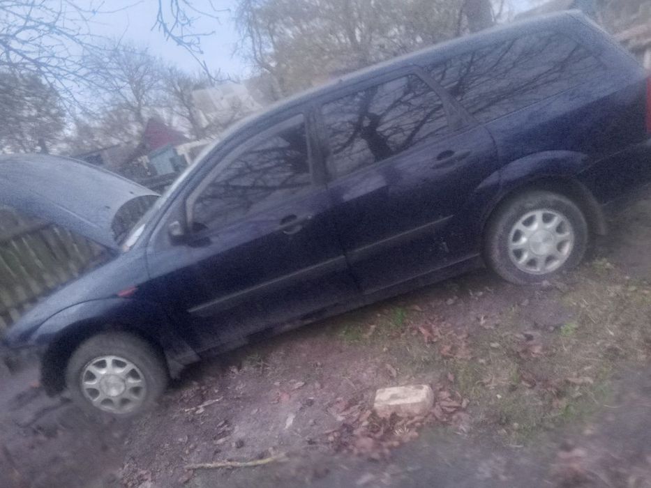 Продам Форд фокус 1 по запчастинам
