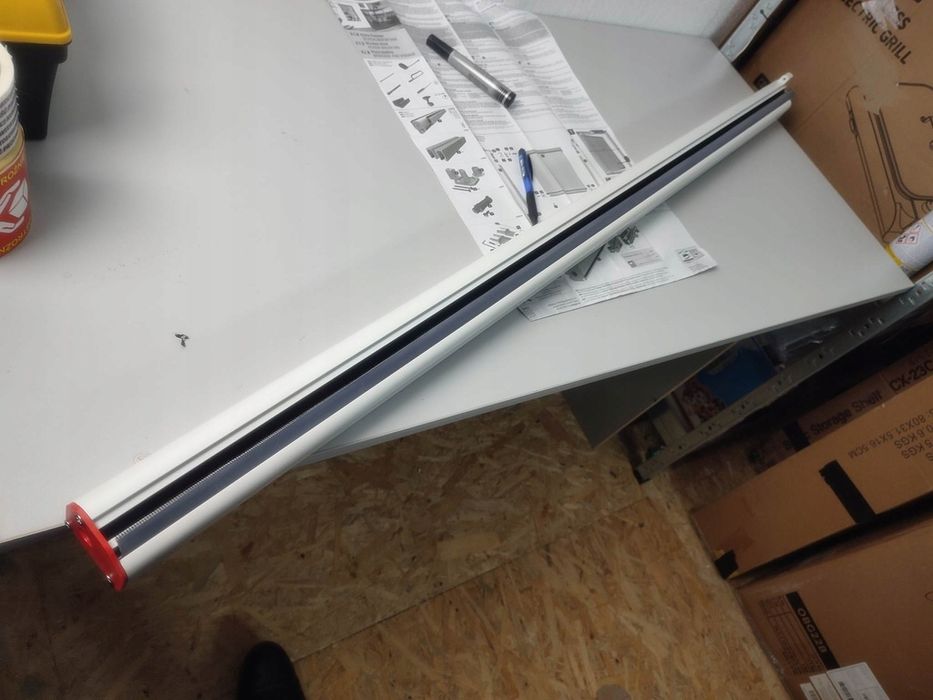 Moskitiera do okna 130 cm x 160 regulowana