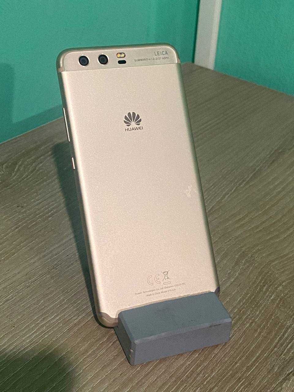 Huawei P10 VTR-L29 4/32 GB золотий