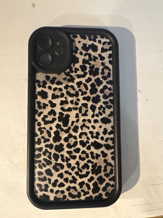 Iphone 11-64gb-84%-biały-bardzo dobry stan-pudełko-etui