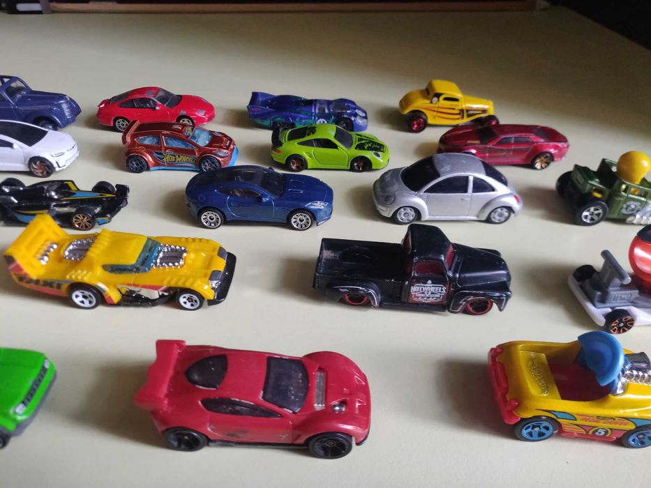 Машинки hot weels  хот вілс