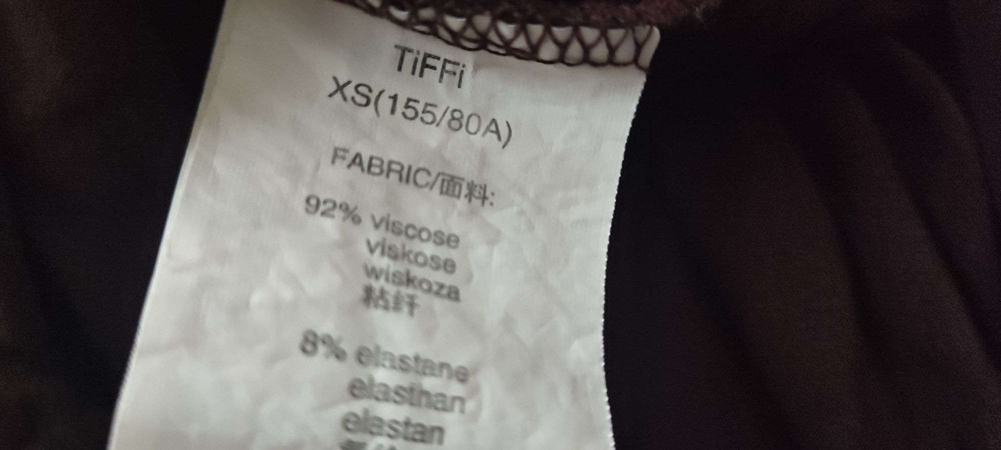 Bluzka XS, Tiffi