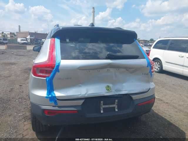 Volvo XC40 T5 Momentum / T5 R-Design 2019