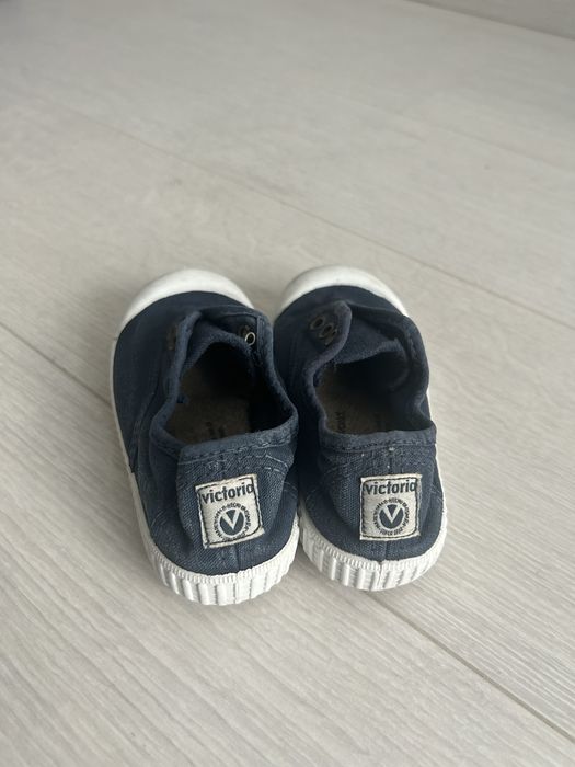 Victoria azuis escuros n24