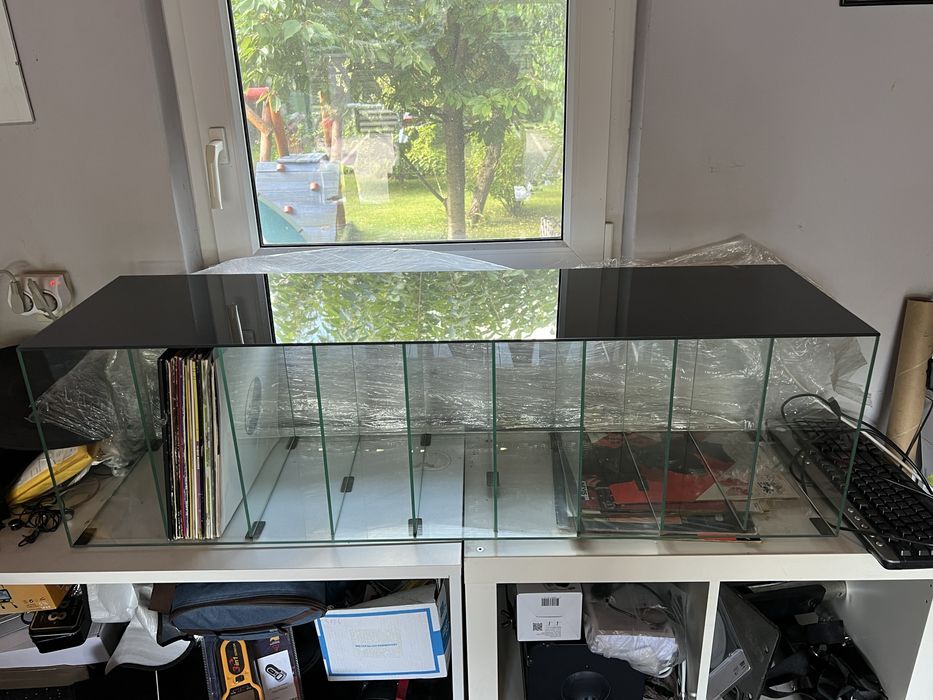 Szklana szafka regał na płyty vinylowe, winylowe 120 cm
