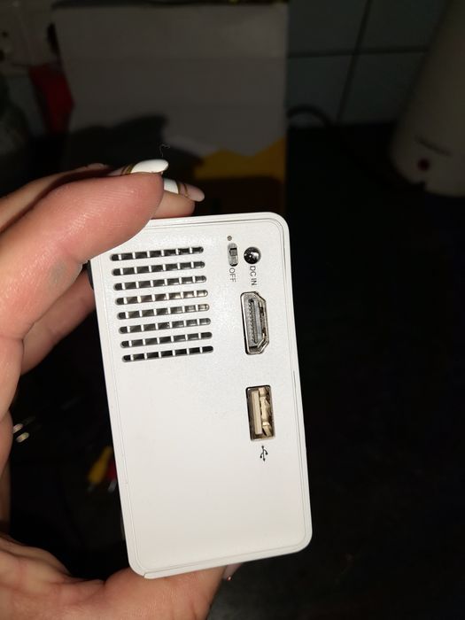 Кинопроєктор под флешку