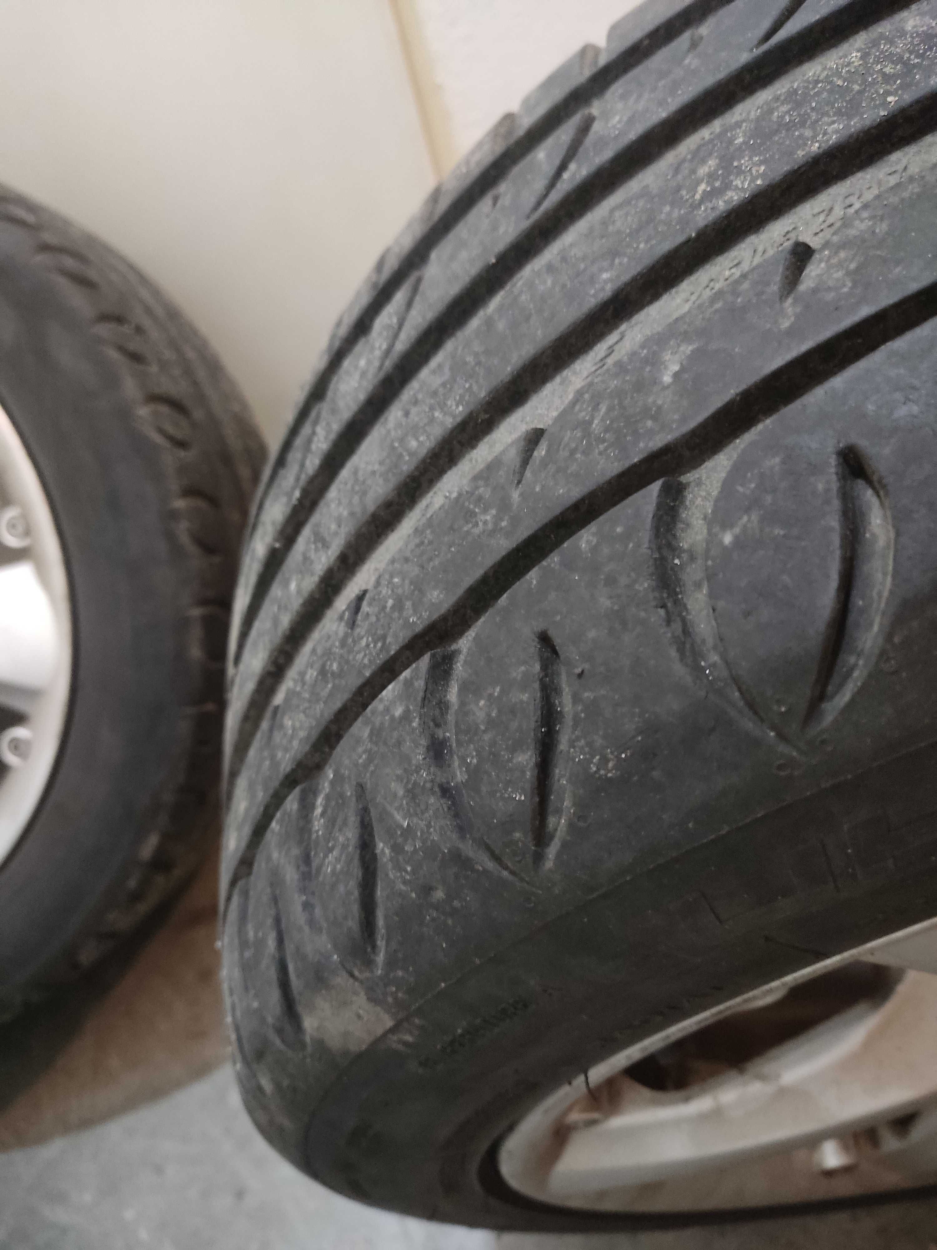 Felgi z oponami 8Jx17H2, 235/45 R17