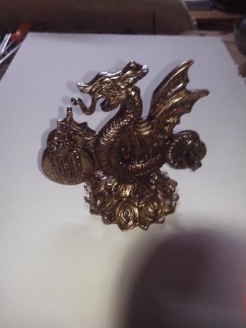 dragão com o emblema do FC do Porto