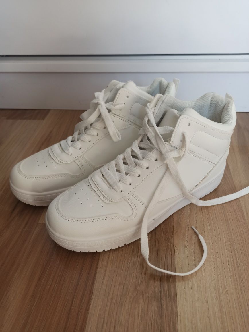 Białe buty MIGATO white sneaker