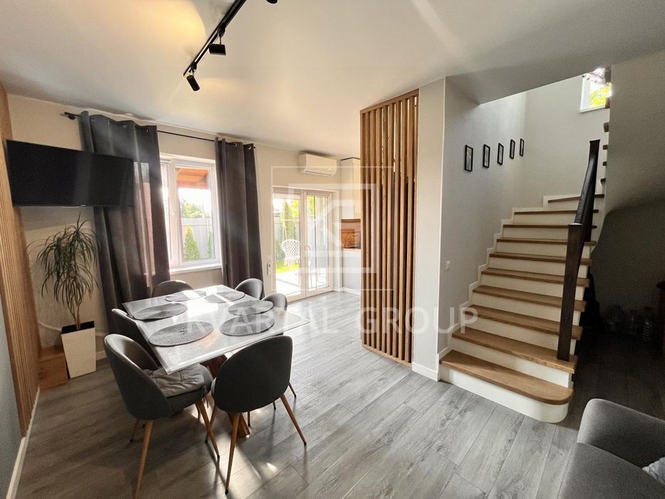 Продаж будинку з новим ремонтом та мінімальним оформленням!