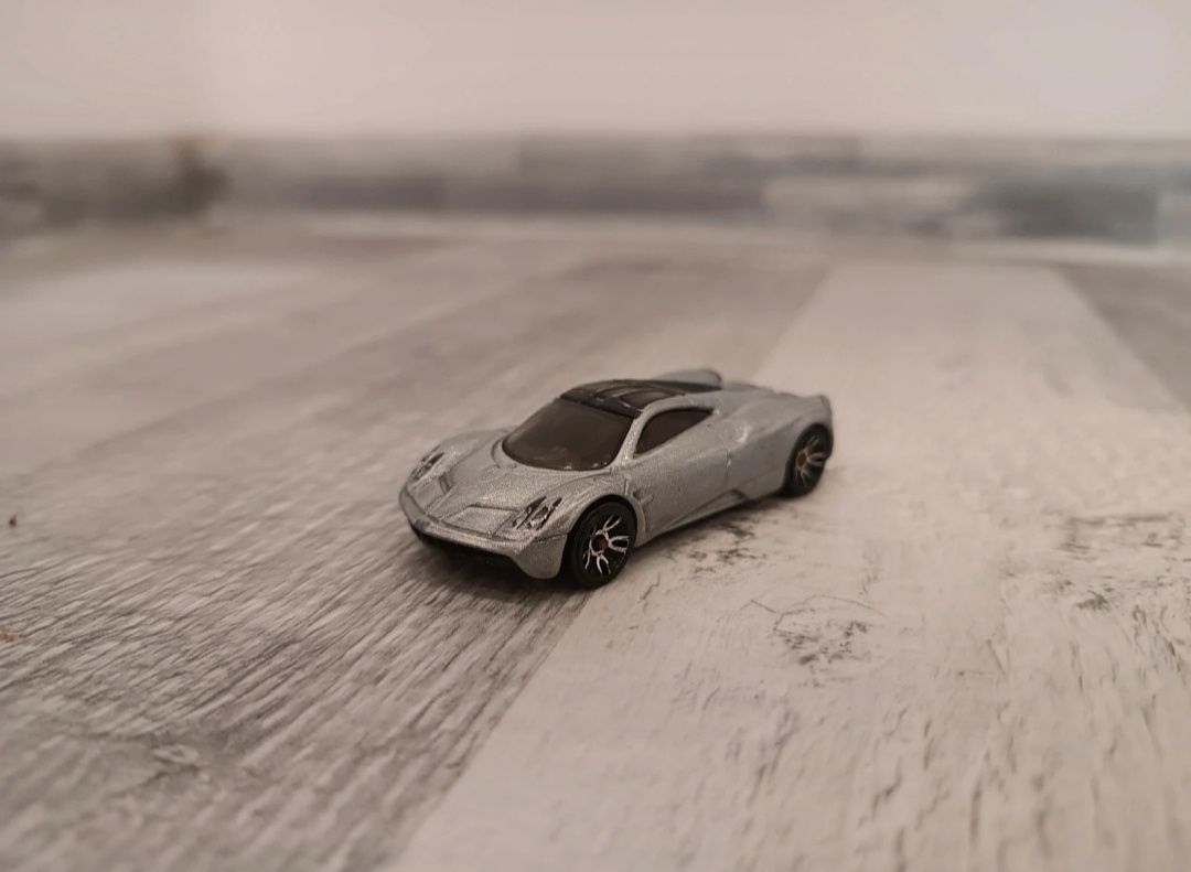 Pagani Huayra hot wheels