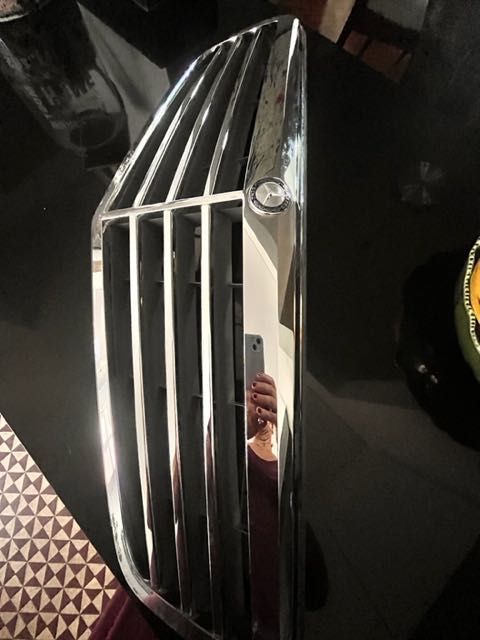Radiator de grelha de Mercedes Classe C - NOVA