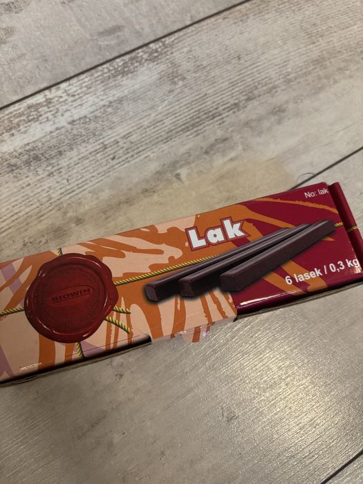 Lak do pieczęci 0,3 kg 6 lasek, nowy