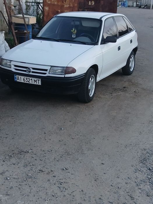 Продам машину Opel Astra F