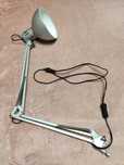 Lampa biurkowa przykręcana do blatu