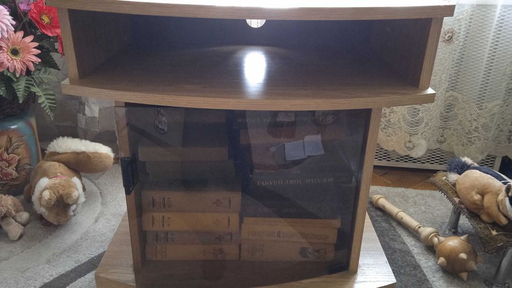 Тумба под телевизор
