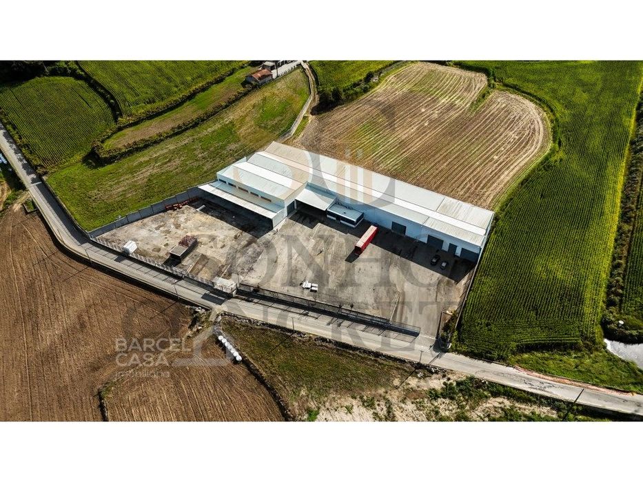 Armazém industrial em Chorente - Barcelos
