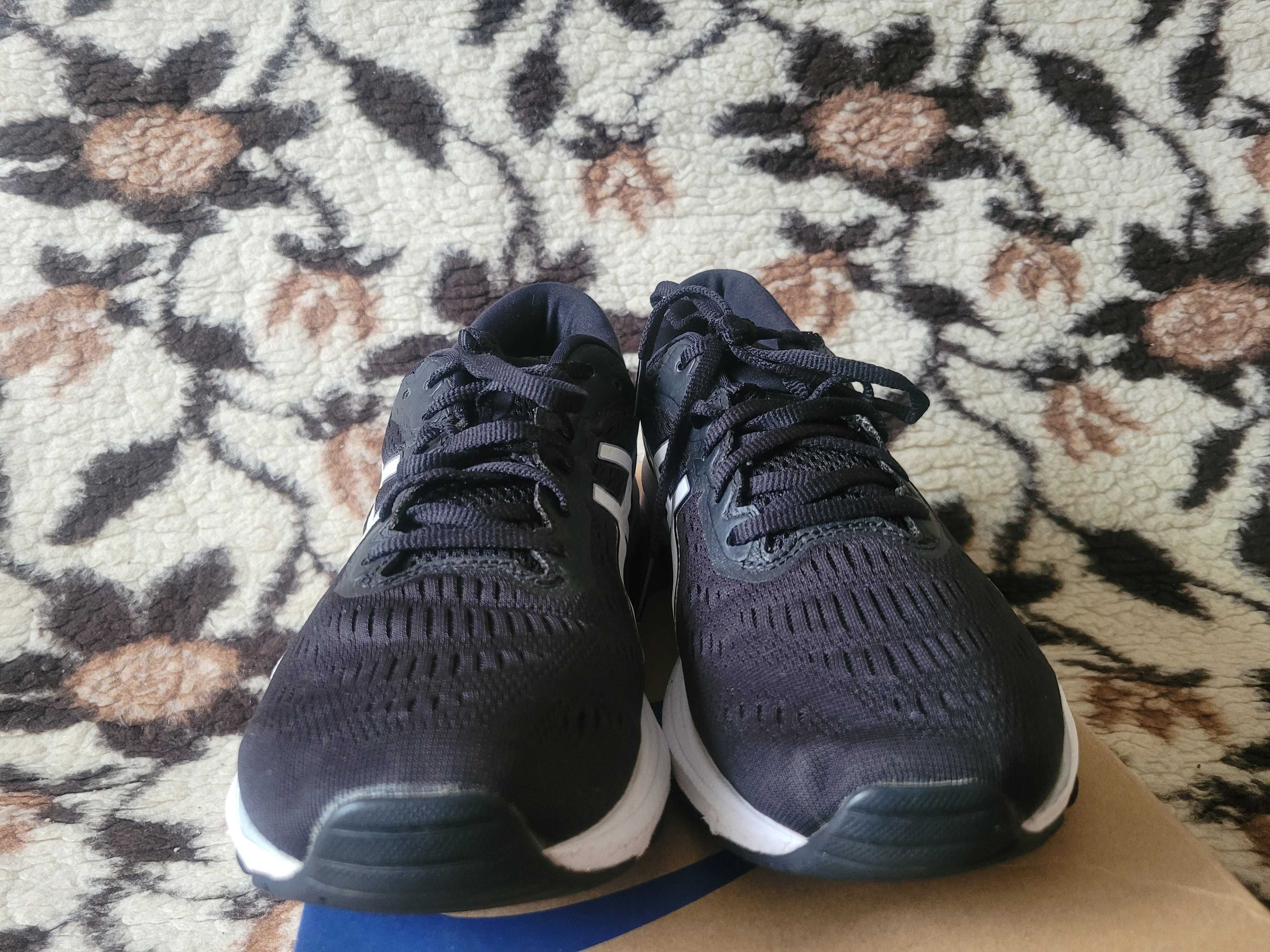 Mega sportowe buty do biegania Asics Xpress 2 wkł.28 cm