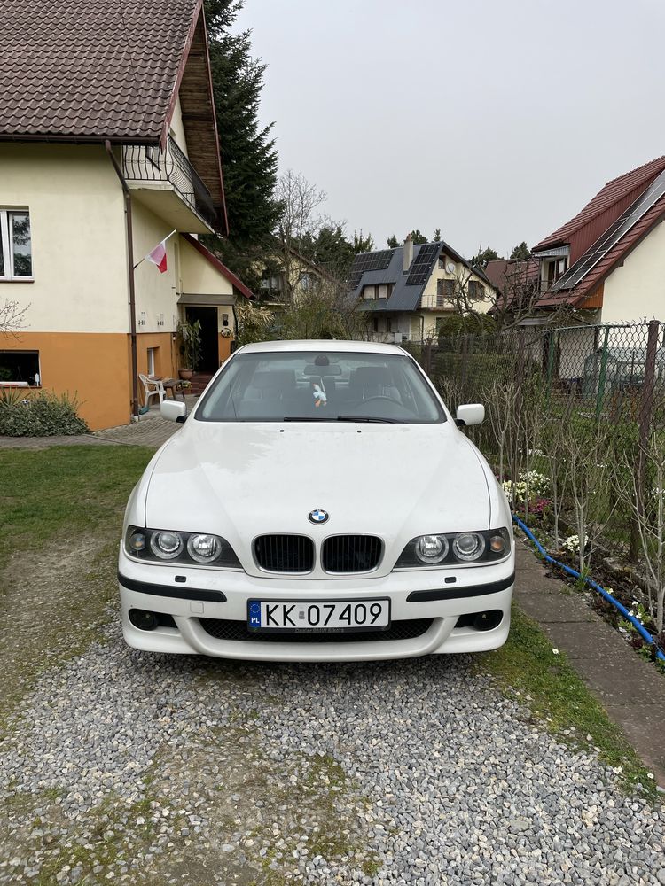 BMW e39 523i alpinweiss