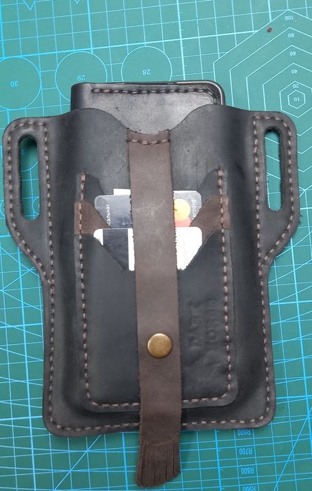Сумка-чехол поясна шкіряна .