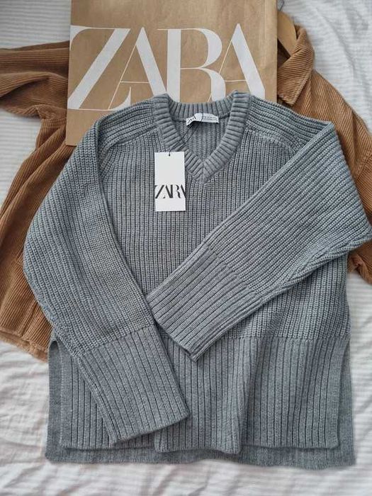 Вязаний светер жіночий ZARA