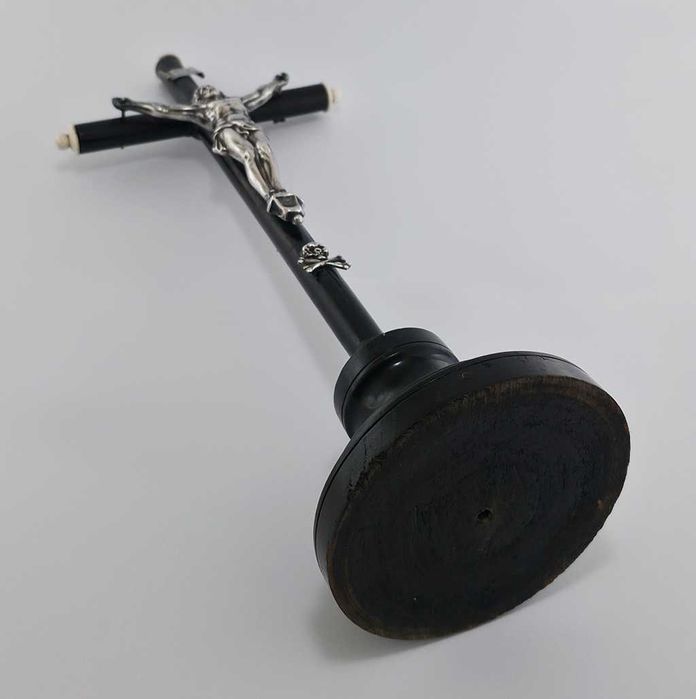 Krucyfiks patriotyczny po Powstaniu Styczniowym 1863 r. kość i srebro