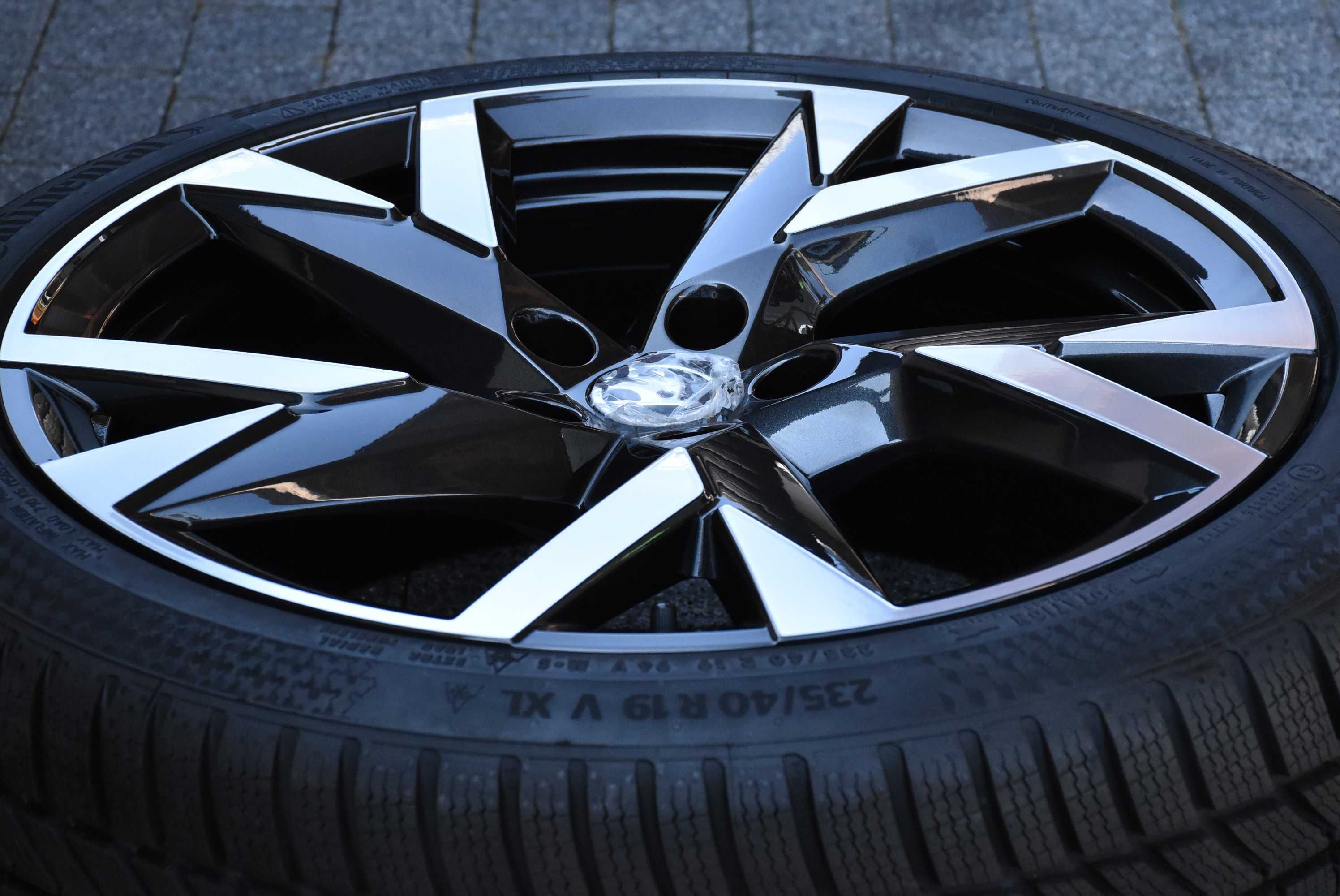 Nowe felgi OEM AUDI A3 S3 8Y 8V Q2 SQ2 Q3 SQ3 19"