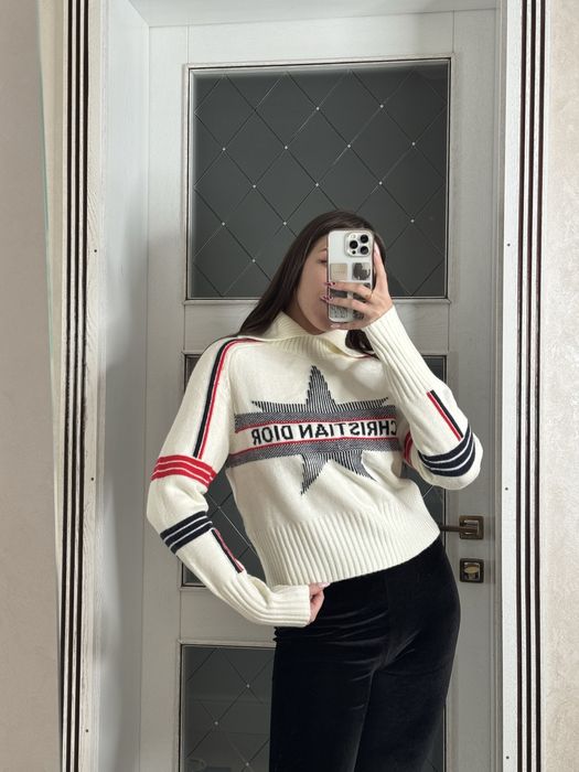 Шикарний теплий светр