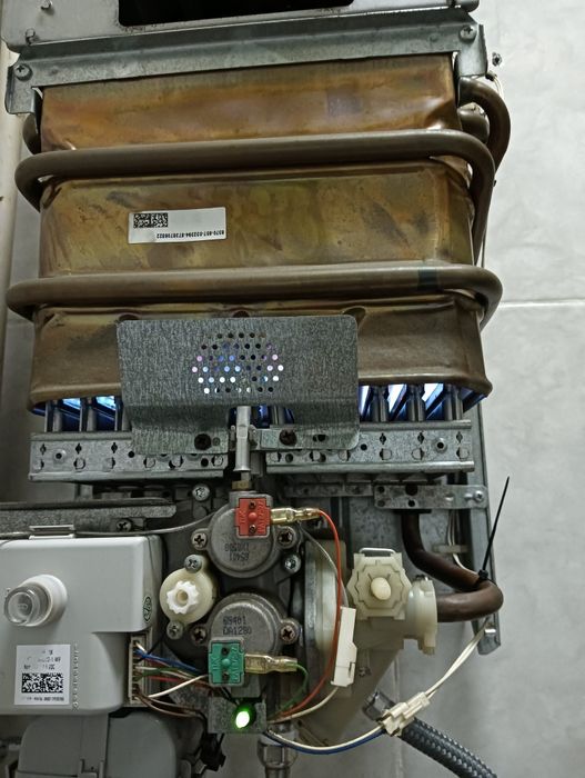 Vendo esquentador Vulcano 11L Gás de Botija a pilhas