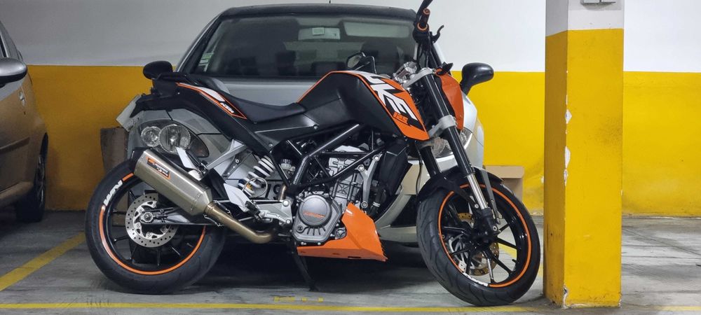 KTM DUKE 125 , 2011