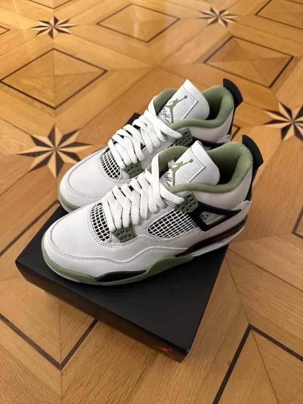 Jordan 4 Retro Seafoam 43 EU/26.5 CM