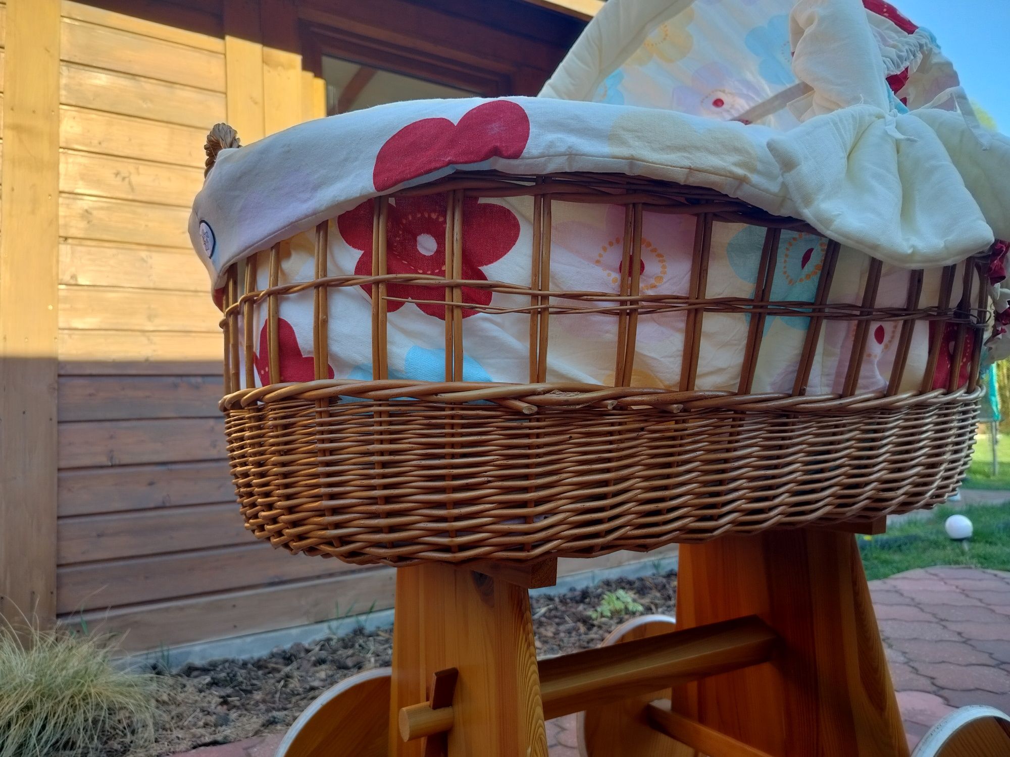 Duży wózek wiklinowy kosz Mojżesza na kółkach drewniany My Sweet Baby