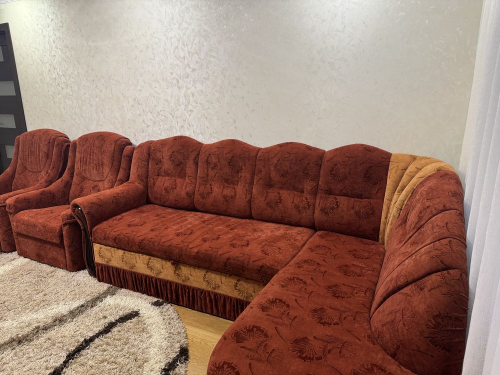 Продам диван кутовий і крісла