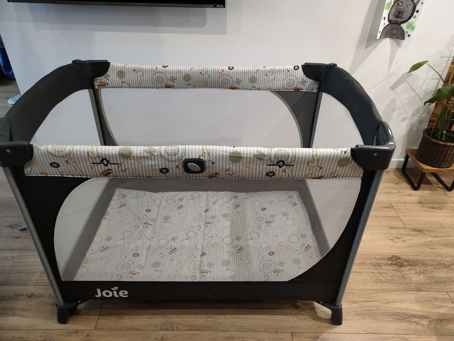 Łóżeczko turystyczne dla dziecka Joie