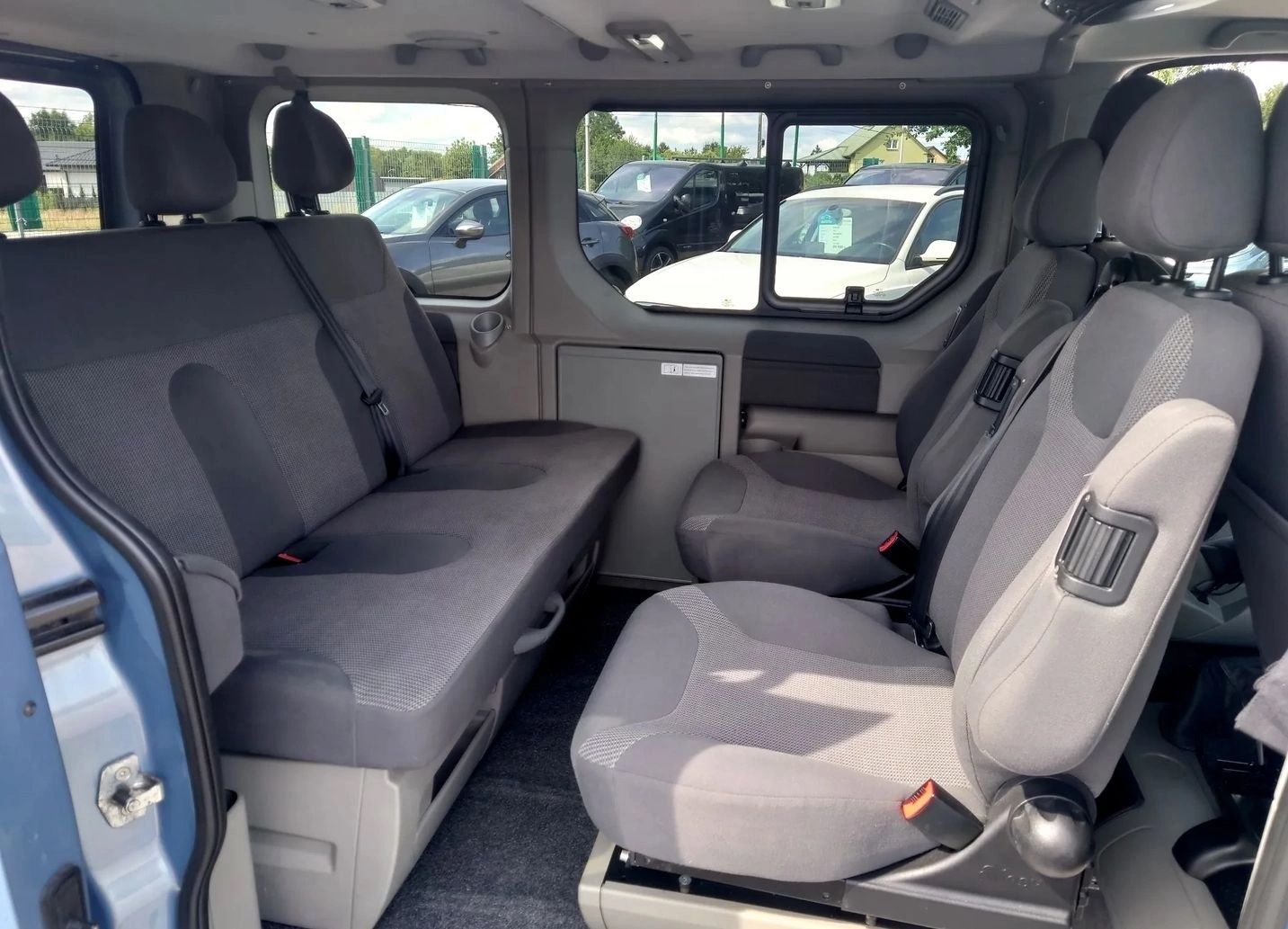Opel vivaro 2012