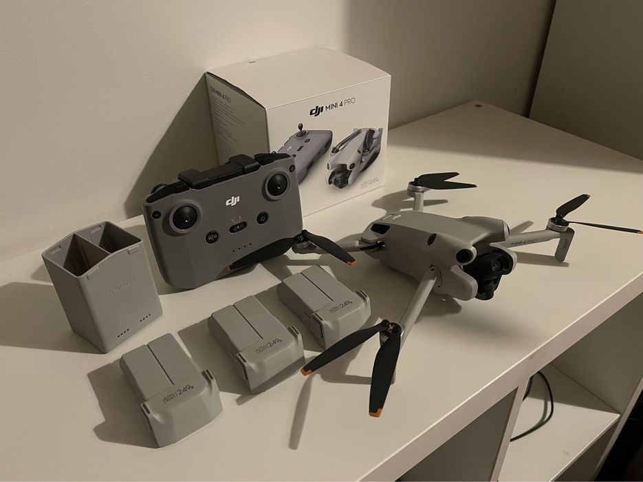 Dron DJI mini 4 pro