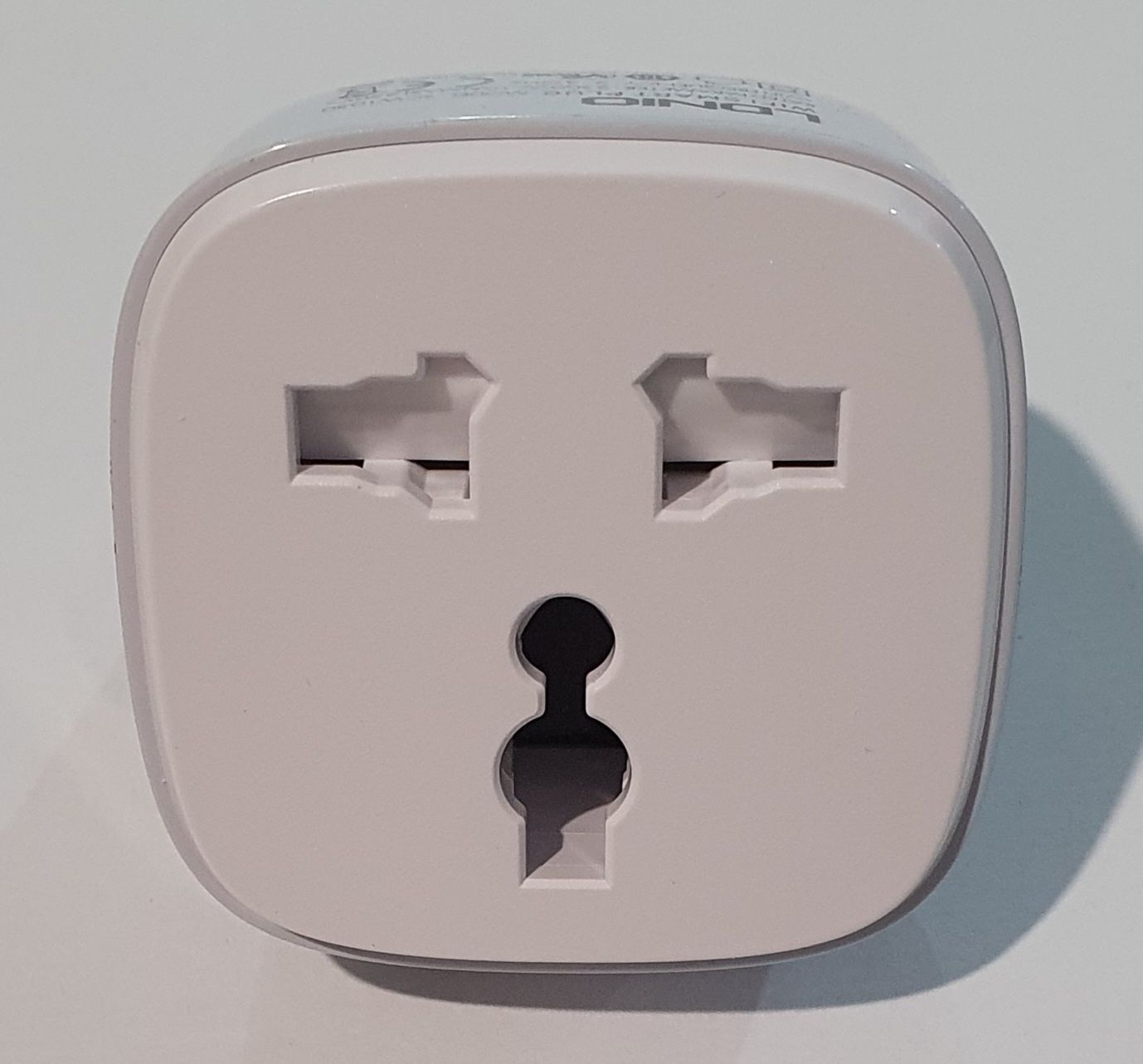 Адаптер/Смарт Розетка WiFI Smart Power Plug LDNIO SCW1050 Колір Білий