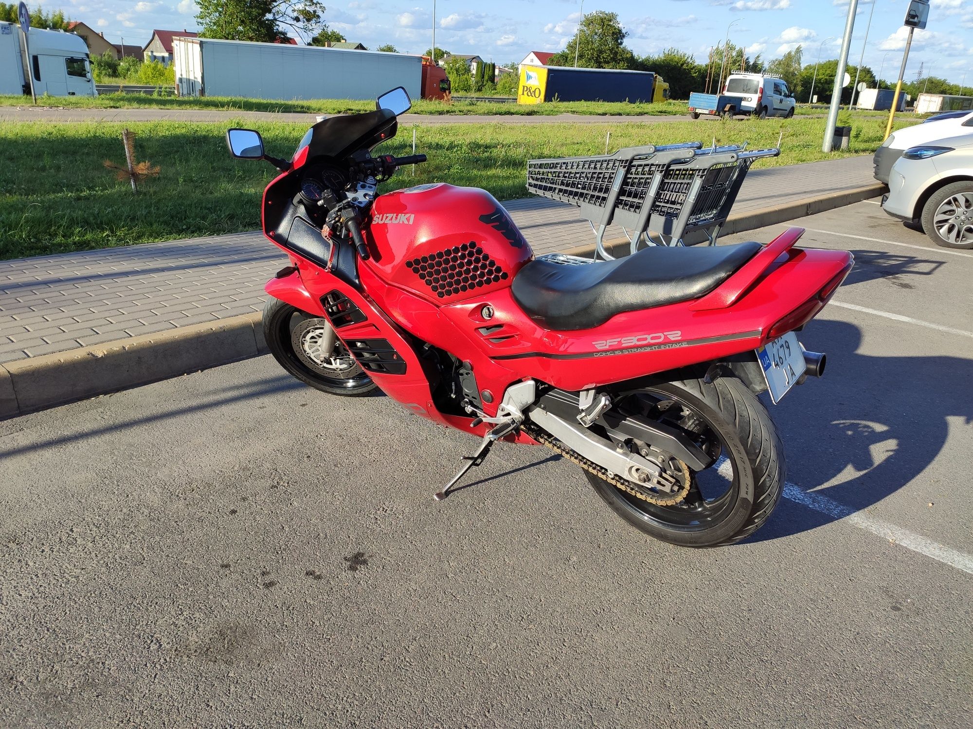 Продам SUZUKI RF 900