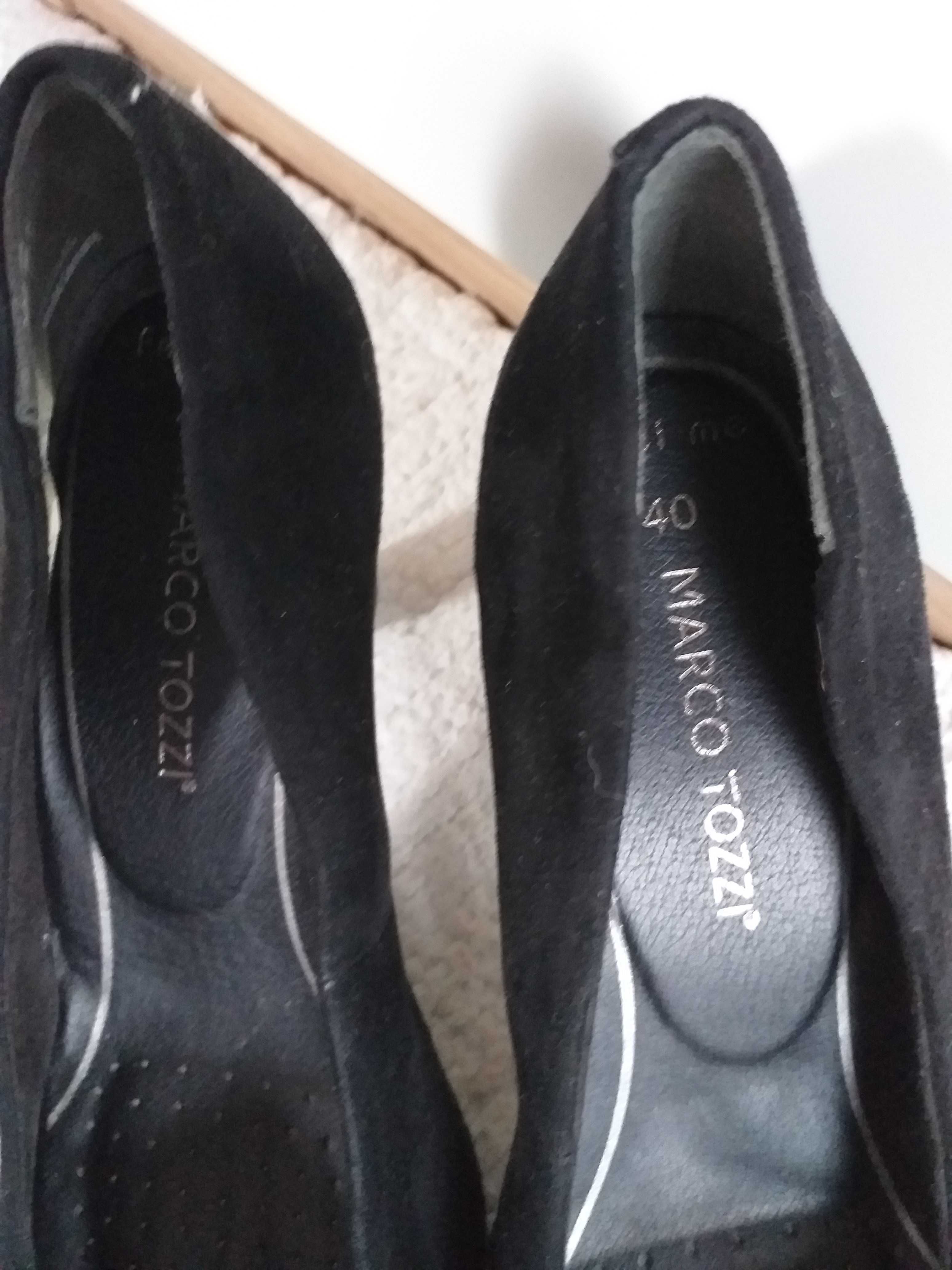 Buty zamszowe na obcasie eleganckie