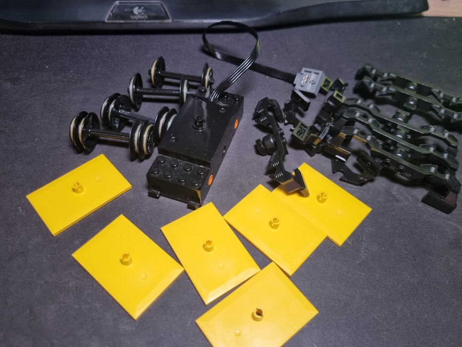 Деталі Lego для складання потягів