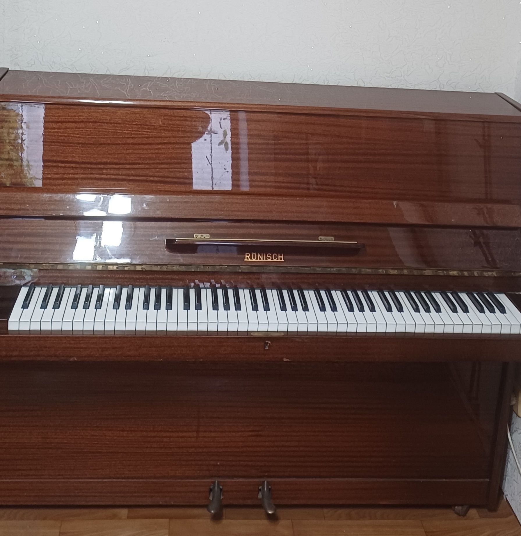 Пианино  Rönisch  (Германия)